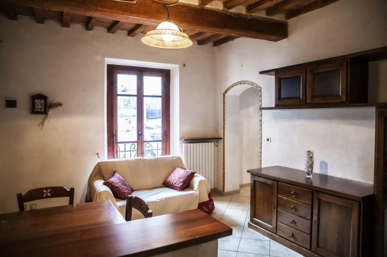 Il Castello Apartment Bucine Ngoại thất bức ảnh